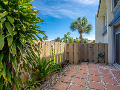 1561 NE 12th Terrace, Jensen Beach, FL 34957