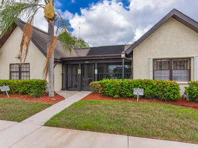 2210 SE Brekenridge Circle, Port Saint Lucie, FL 34952