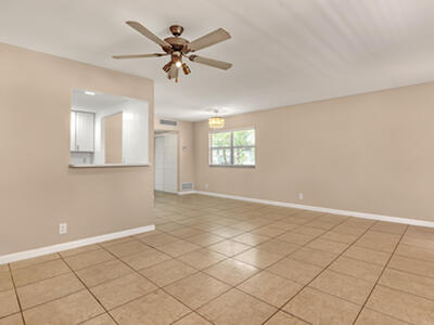 658 N Saxony Trail N, Delray Beach, FL 33446