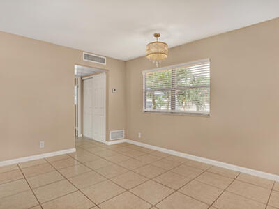 658 N Saxony Trail N, Delray Beach, FL 33446