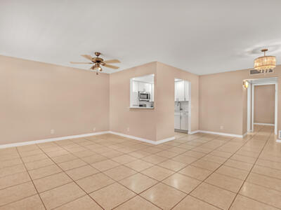 658 N Saxony Trail N, Delray Beach, FL 33446