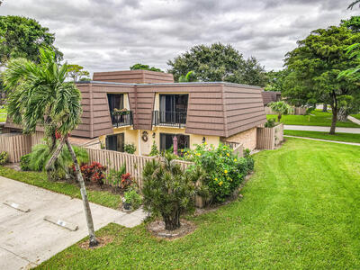 1208 12th Court, Palm Beach Gardens, FL 33410