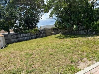 5707 Briarwood Street, Mangonia Park, FL 33407