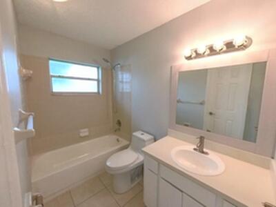 141 NE 17th Court, Boynton Beach, FL 33435