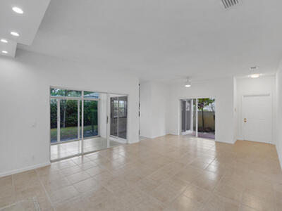 6585 Via Regina, Boca Raton, FL 33433