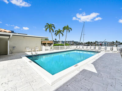 270 Captains Walk, Delray Beach, FL 33483