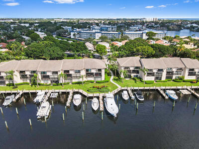 270 Captains Walk, Delray Beach, FL 33483