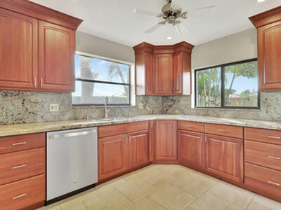 3516 Harbor Circle, Delray Beach, FL 33483