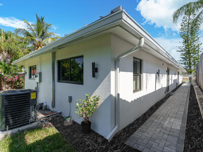 305 De Carie Street, Delray Beach, FL 33444