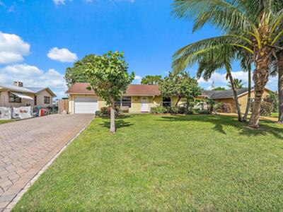 6423 SE Lockerby Place, Hobe Sound, FL 33455