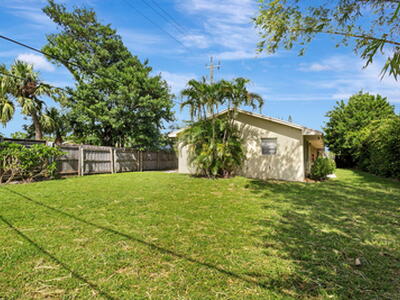 352 W Pine Street, Lantana, FL 33462