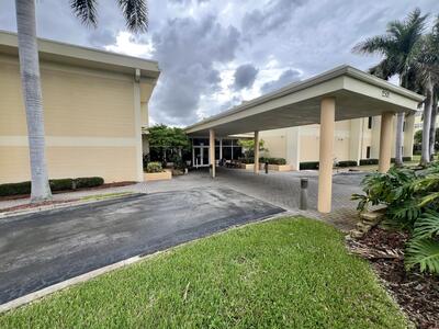 2300 NE 1st Lane, Boynton Beach, FL 33435