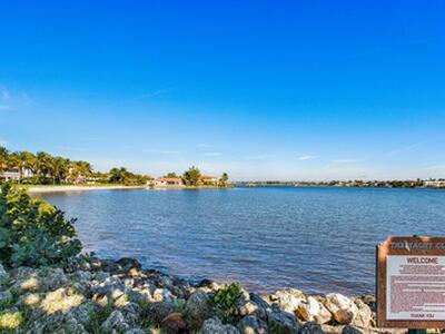 135 Yacht Club Way, Hypoluxo, FL 33462