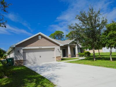 2112 SE Holland Street, Port Saint Lucie, FL 34952