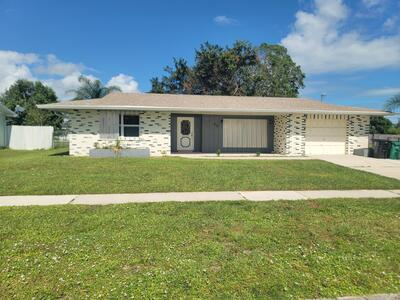 213 SW Reynolds Avenue, Port Saint Lucie, FL 34983