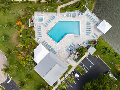 602 Ocean Dunes Circle, Jupiter, FL 33477