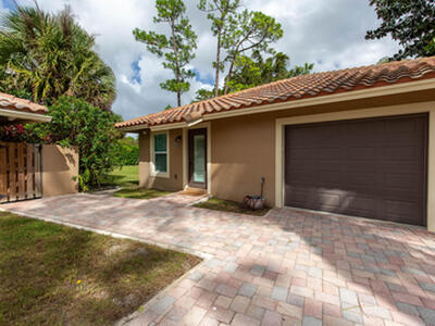 352 Window Rock Drive, Wellington, FL 33414