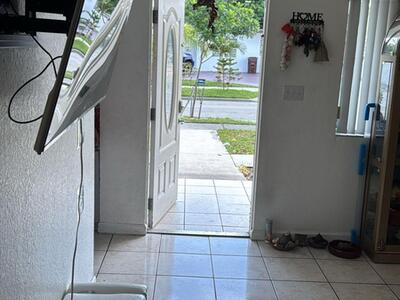 881 NE 4th Place, Hialeah, FL 33010