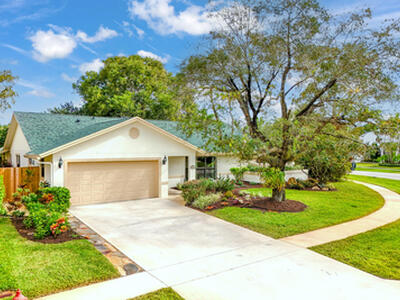 1824 Primrose Lane, Wellington, FL 33414