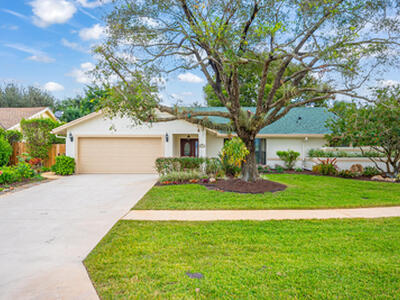 1824 Primrose Lane, Wellington, FL 33414