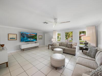 6372 Sleepy Willow Way, Delray Beach, FL 33484