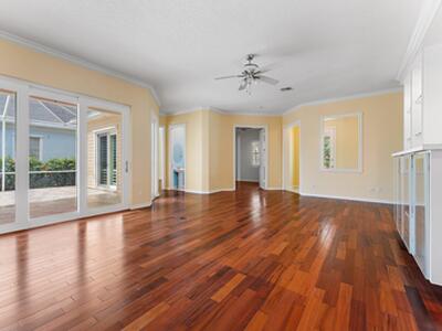 215 New Haven Boulevard, Jupiter, FL 33458