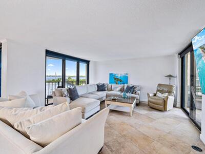 5420 N Ocean Drive, Singer Island, FL 33404