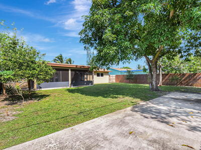 628 SW 3rd Avenue, Boynton Beach, FL 33426