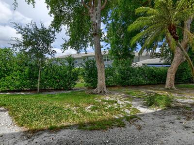 6563 Via Regina, Boca Raton, FL 33433