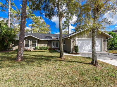 916 Daffodil Drive, Wellington, FL 33414