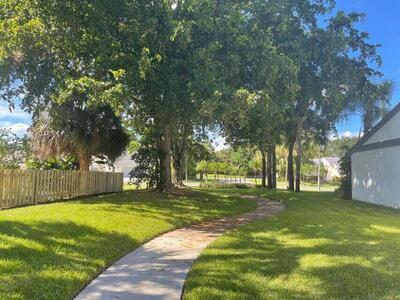 51 Baytree Circle, Boynton Beach, FL 33436