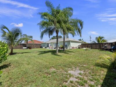 5789 NW Belwood Circle, Port Saint Lucie, FL 34986