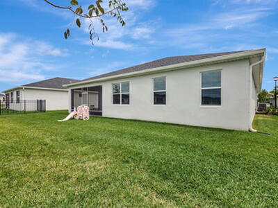 6809 NW Cloverdale Avenue, Port Saint Lucie, FL 34987