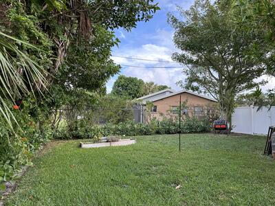 2220 E Pineridge Court, Delray Beach, FL 33444