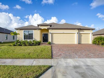 5513 1st Square, Vero Beach, FL 32960