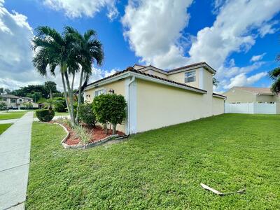 10579 Pebble Cove Lane, Boca Raton, FL 33498